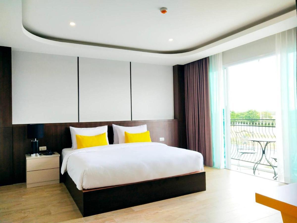 โคโค่ โฮเทล Koco Hotel Nakhonratchasima Екстериор снимка
