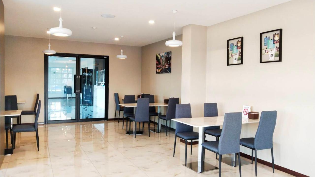 โคโค่ โฮเทล Koco Hotel Nakhonratchasima Екстериор снимка