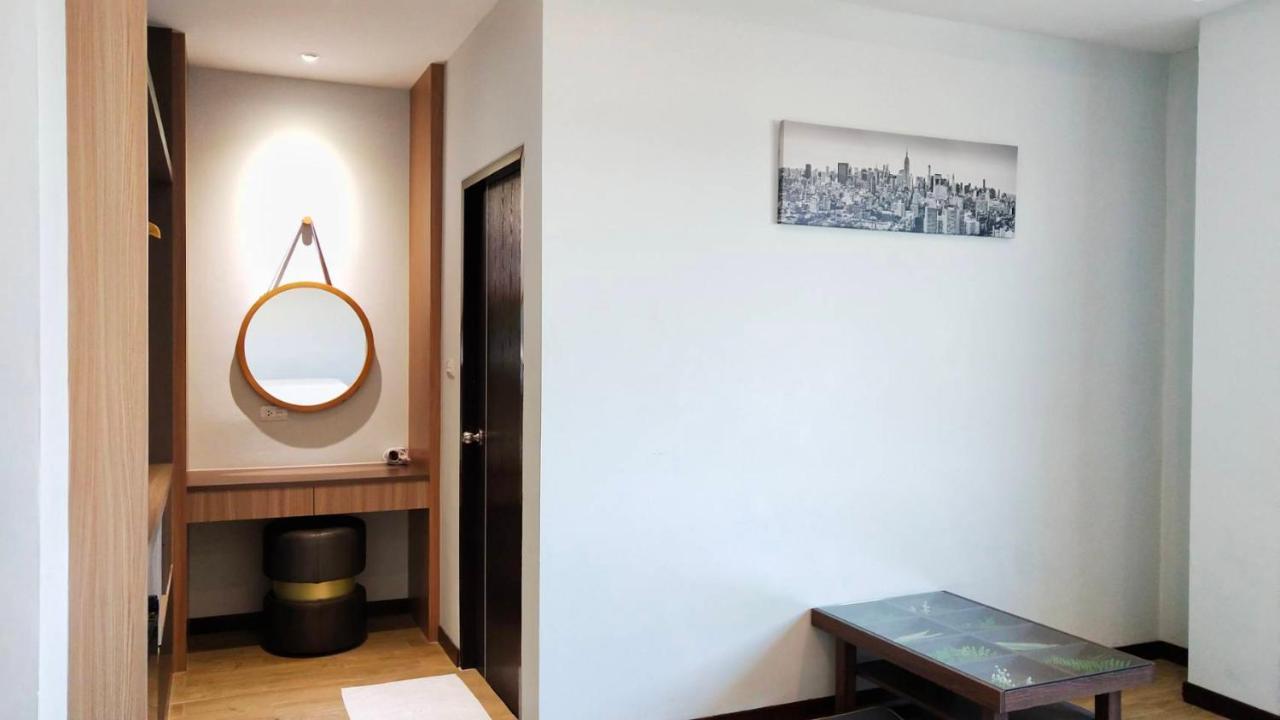 โคโค่ โฮเทล Koco Hotel Nakhonratchasima Екстериор снимка